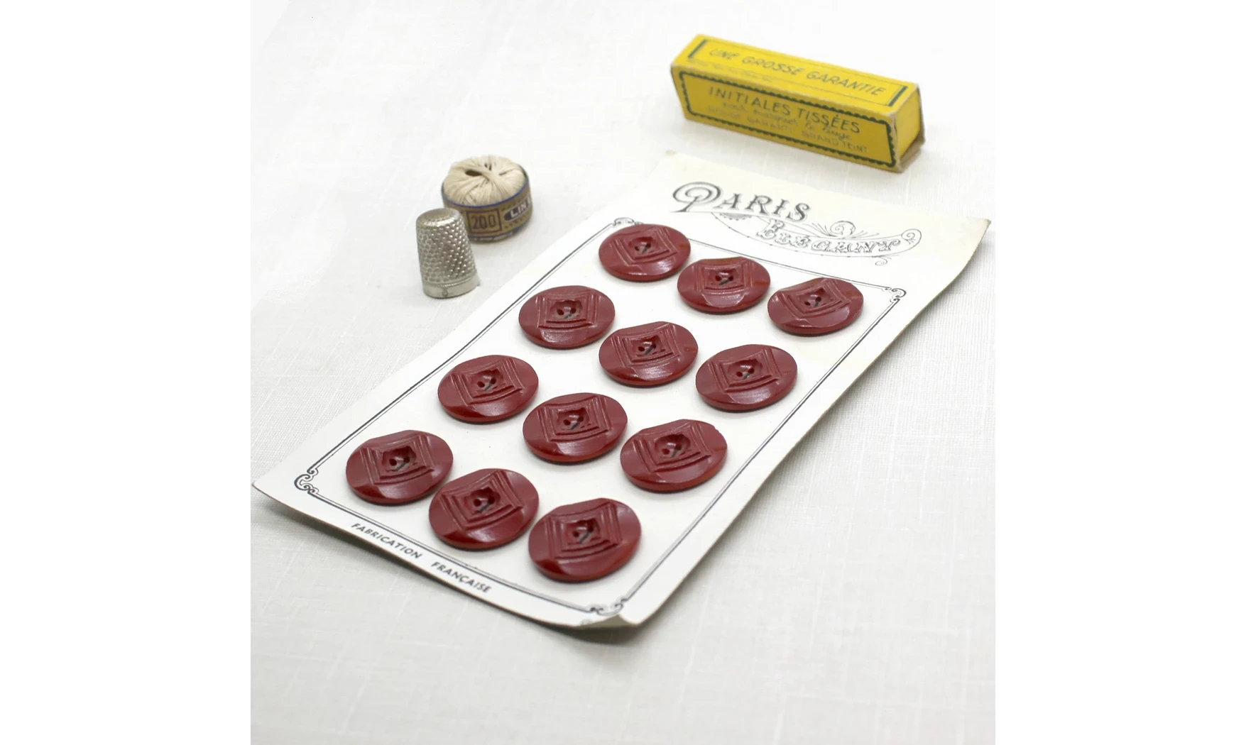 Carte 12 boutons / 25mm / Rouge