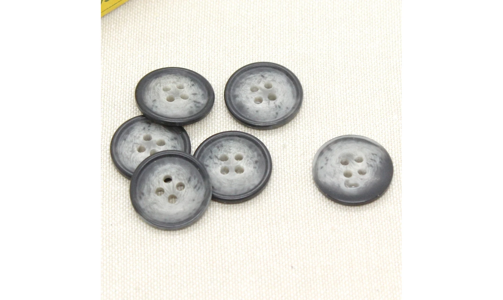 Vintage button 091A