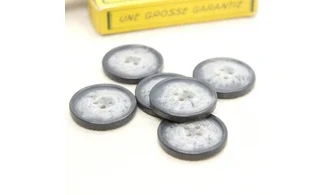 6 boutons / 27MM / Gris