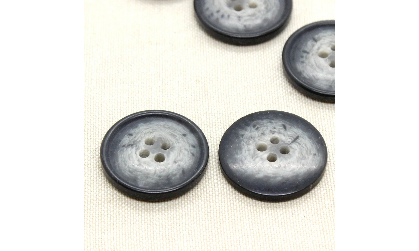 Vintage button 092A