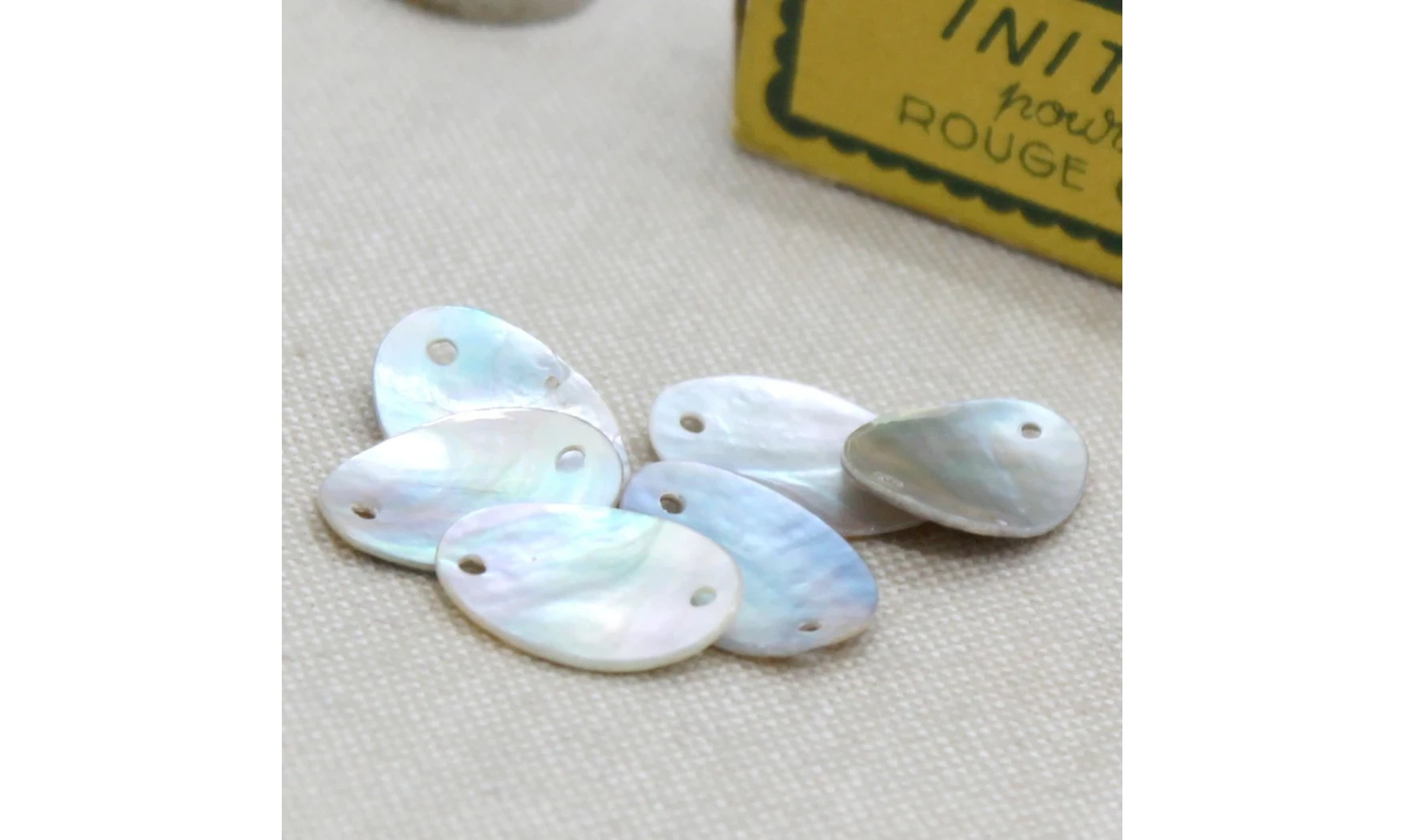 6 plaquettes / 18MM / nacre