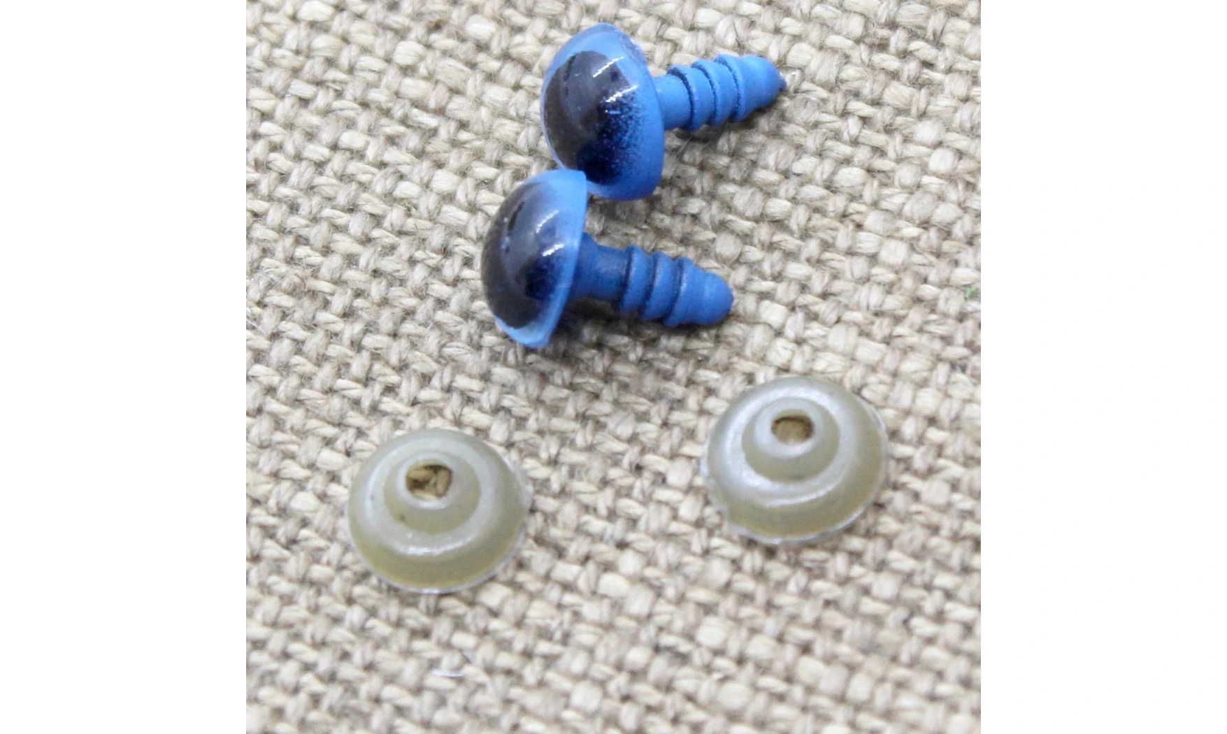 2 yeux / 10MM / bleu