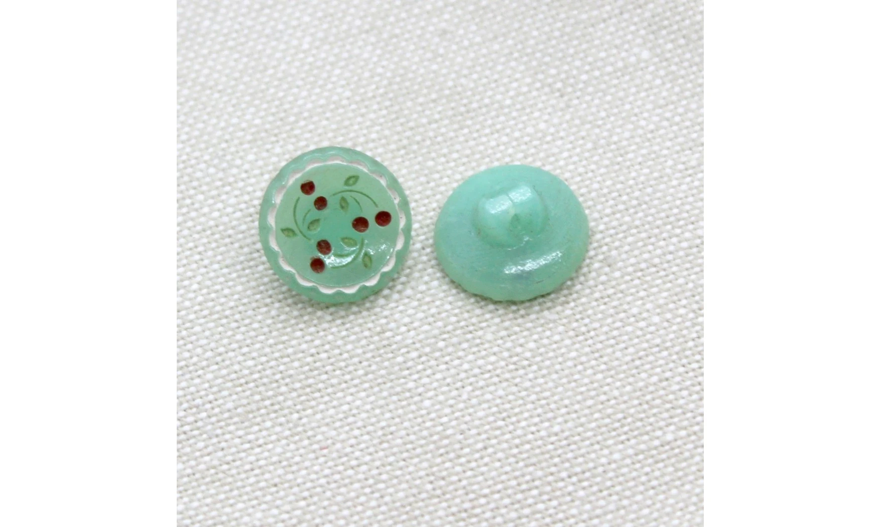 6 boutons / 14MM / Verre vert "Cerises"